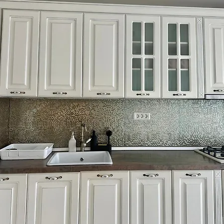 Apartment Chic Neversea